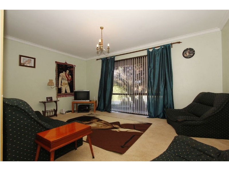 6 Manberry Way, Yangebup WA 6164