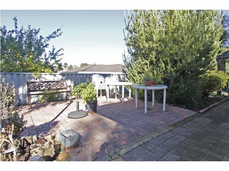 6 Manberry Way, Yangebup WA 6164