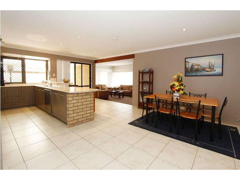 3 Lamb Place, Munster WA 6166