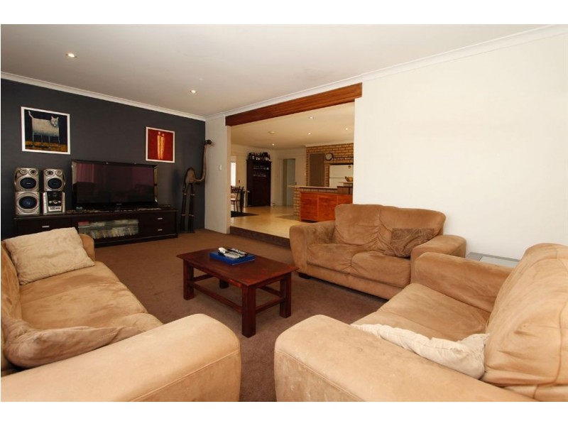 3 Lamb Place, Munster WA 6166
