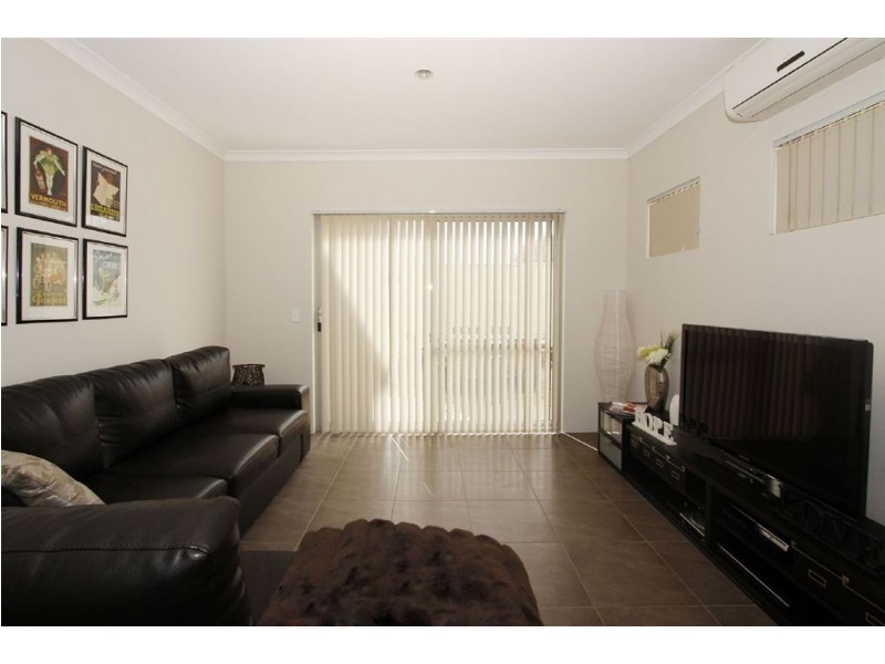 13 Magnet Close, Munster WA 6166