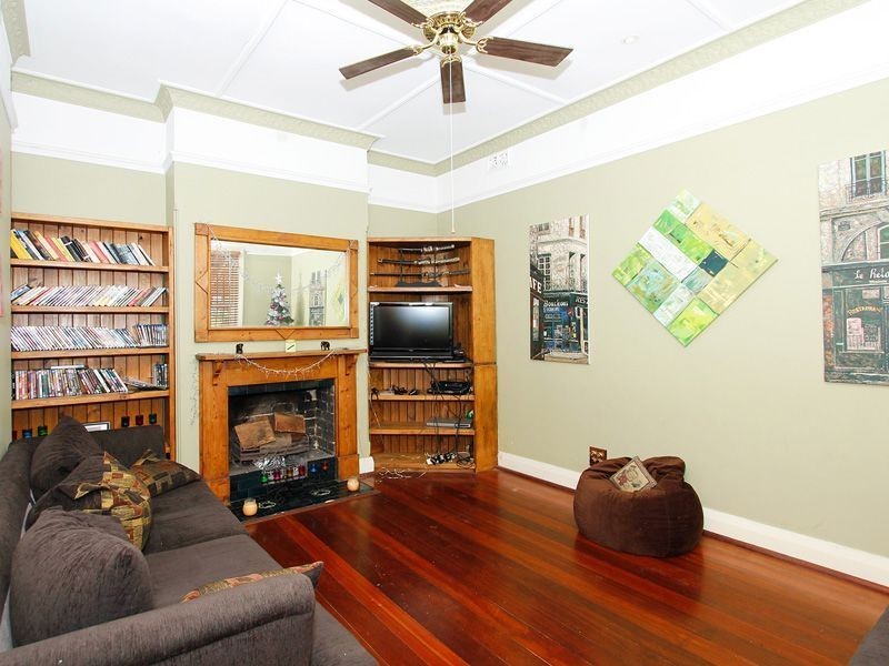 135 Edmund Street, Beaconsfield WA 6162