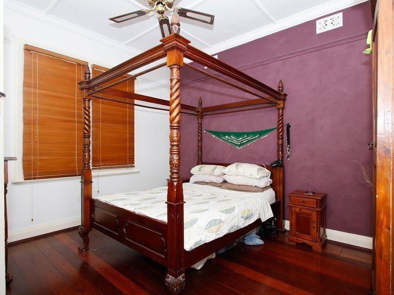 135 Edmund Street, Beaconsfield WA 6162