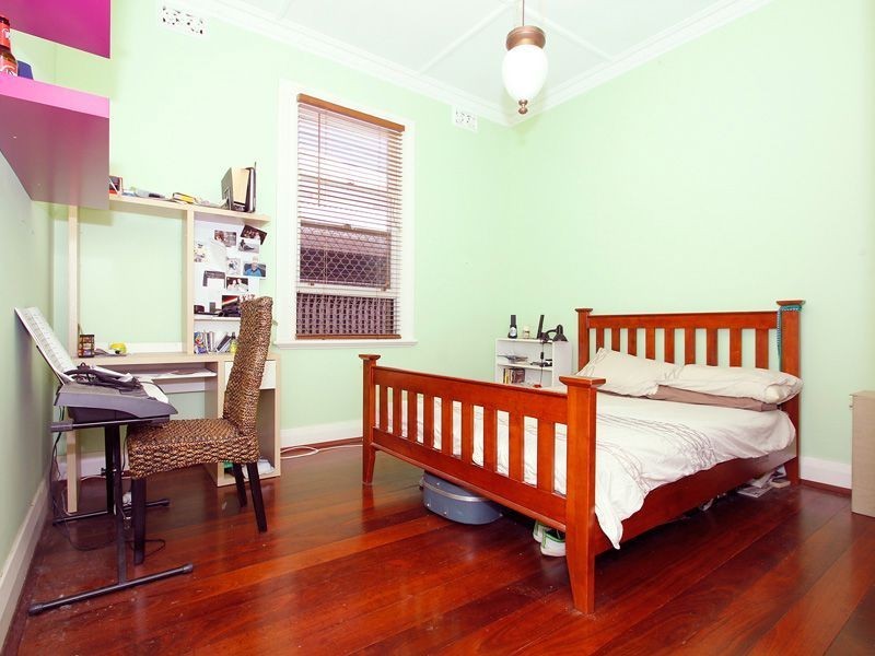 135 Edmund Street, Beaconsfield WA 6162