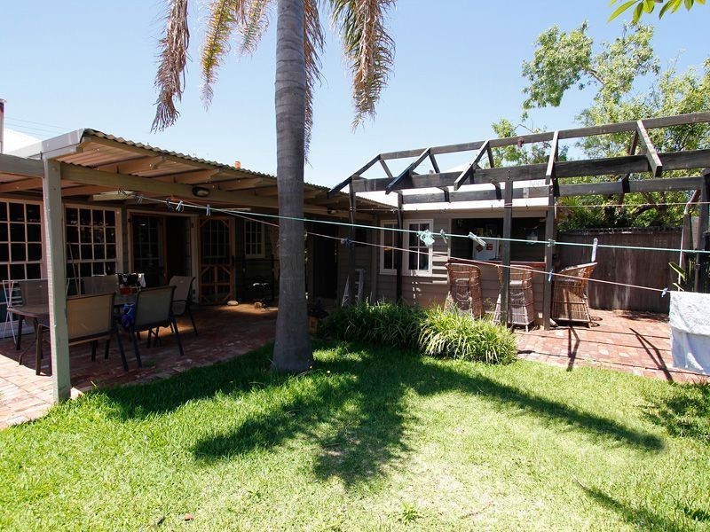 135 Edmund Street, Beaconsfield WA 6162