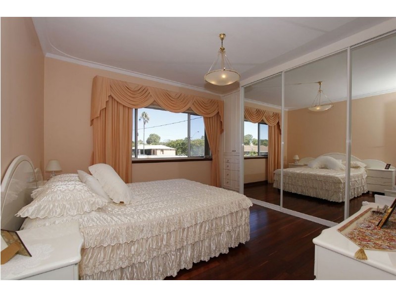 28 Forrest Road, Hamilton Hill WA 6163