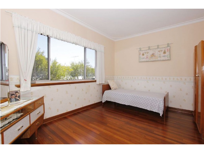 28 Forrest Road, Hamilton Hill WA 6163