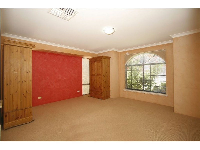 19 Richardson Road, Coogee WA 6166