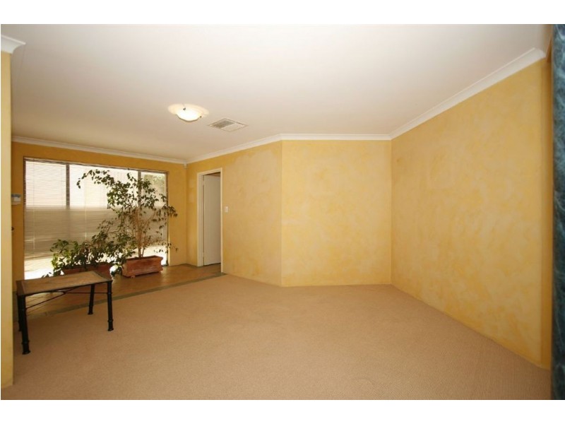 19 Richardson Road, Coogee WA 6166