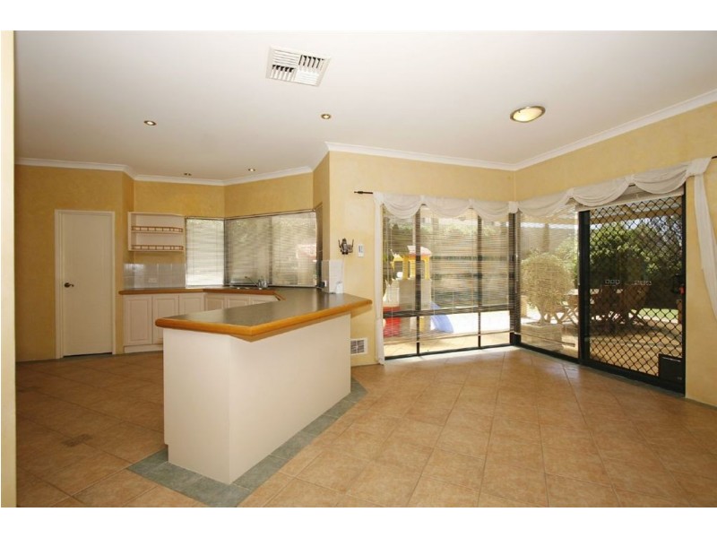 19 Richardson Road, Coogee WA 6166