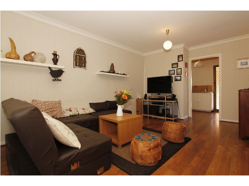 8 Harfleur Place, Hamilton Hill WA 6163