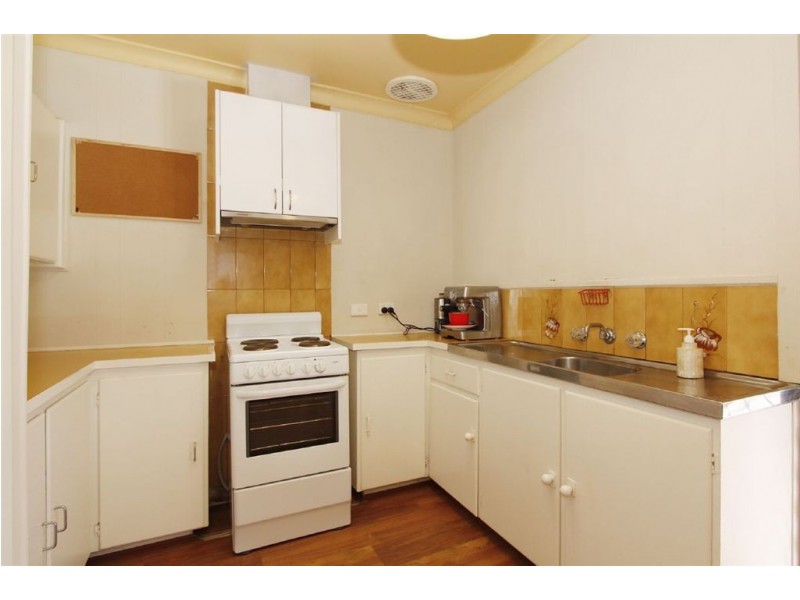 8 Harfleur Place, Hamilton Hill WA 6163