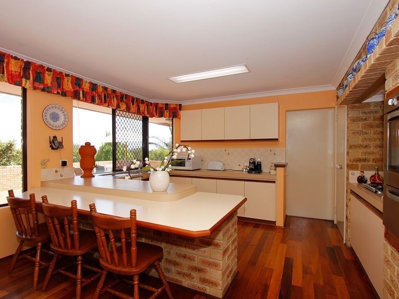 14 Vlaming Rise, Coogee WA 6166