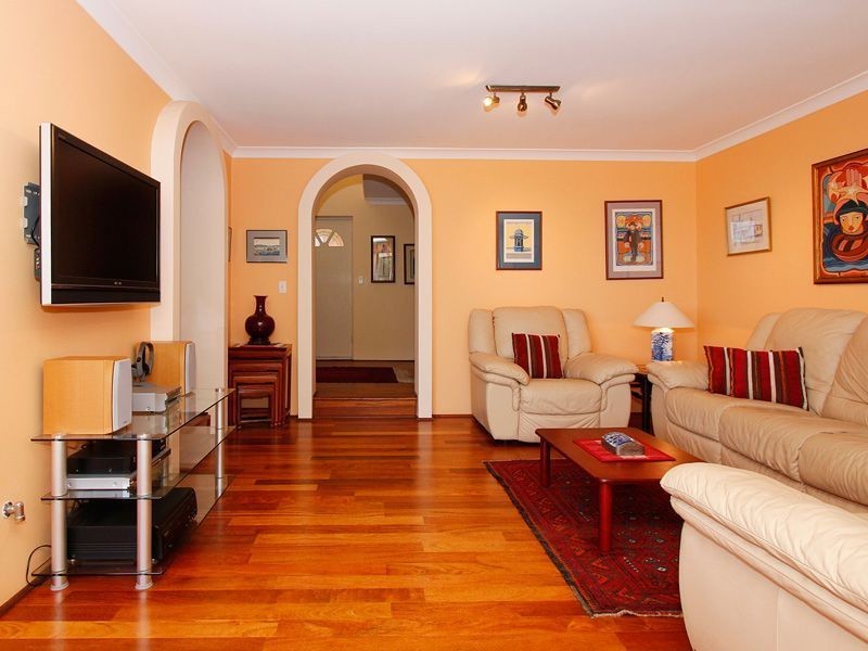 14 Vlaming Rise, Coogee WA 6166