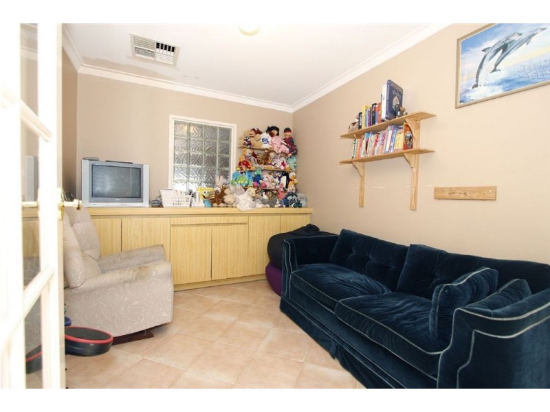 6 Michelle Place, Hamilton Hill WA 6163