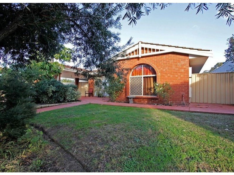 6 Dover Place, Yangebup WA 6164