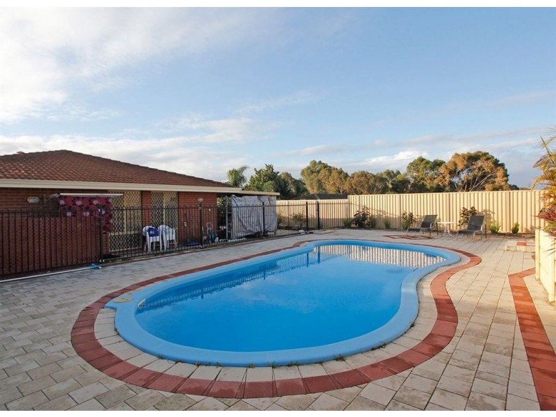 6 Dover Place, Yangebup WA 6164