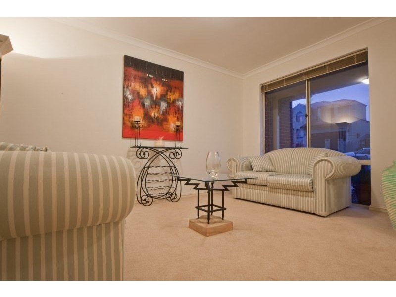 a/1 Capstone Rise, Coogee WA 6166