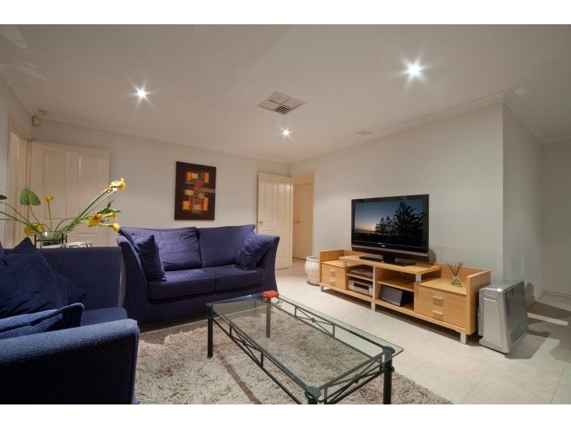 a/1 Capstone Rise, Coogee WA 6166