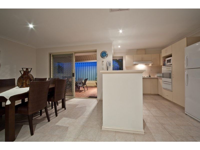 a/1 Capstone Rise, Coogee WA 6166