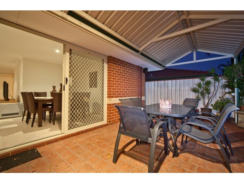 a/1 Capstone Rise, Coogee WA 6166