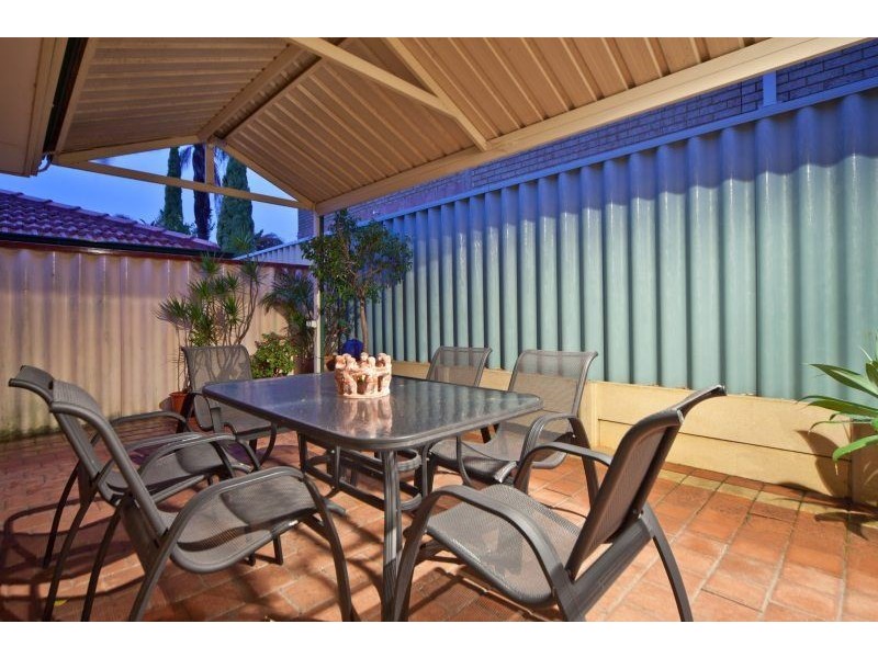 a/1 Capstone Rise, Coogee WA 6166