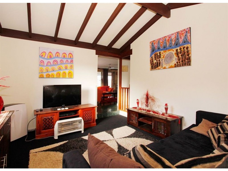 6 Dover Place, Yangebup WA 6164