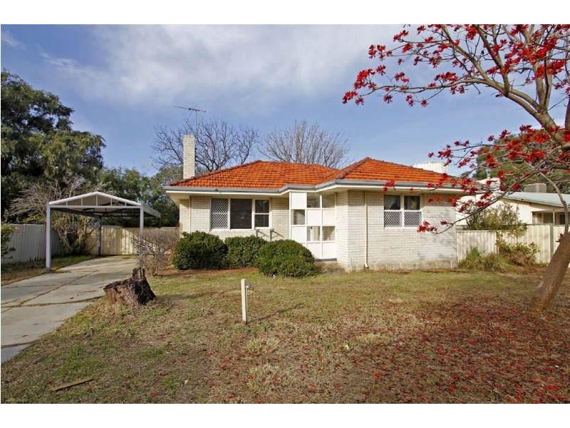 37 Counsel Road, Coolbellup WA 6163