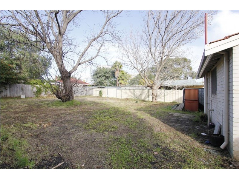 37 Counsel Road, Coolbellup WA 6163