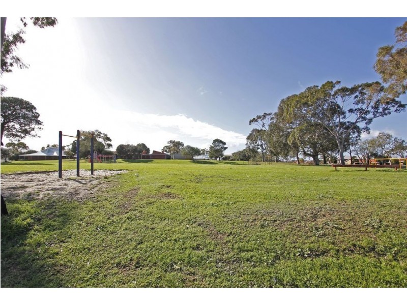 37 Counsel Road, Coolbellup WA 6163