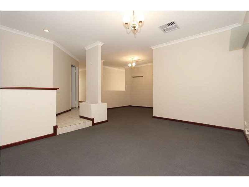 25 Marraboor Place, Success WA 6164