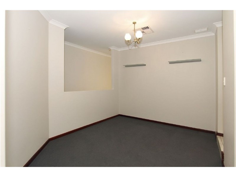 25 Marraboor Place, Success WA 6164