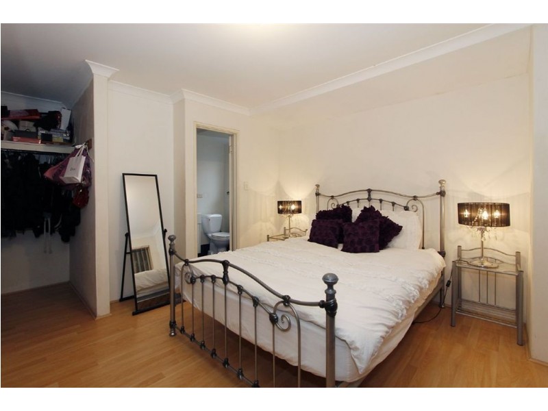 12 Baningan Avenue, Success WA 6164