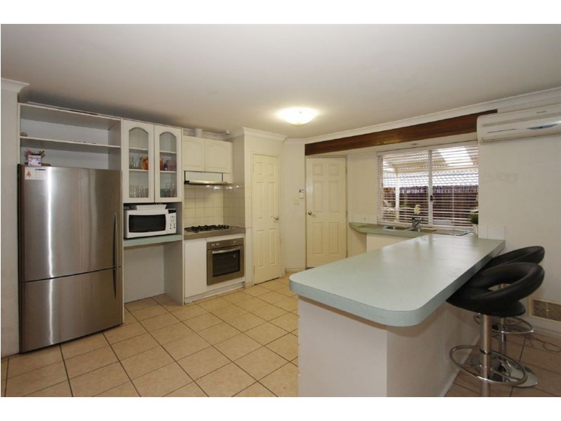 12 Baningan Avenue, Success WA 6164