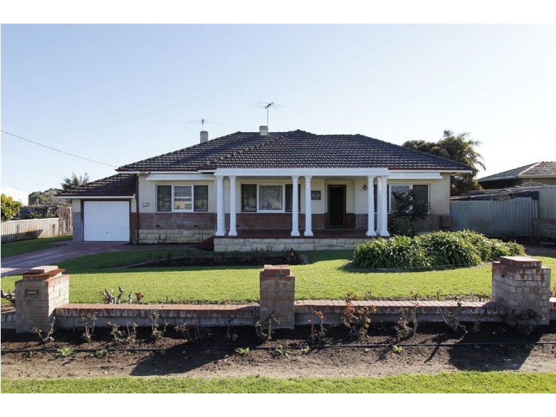 579 Rockingham Road, Munster WA 6166