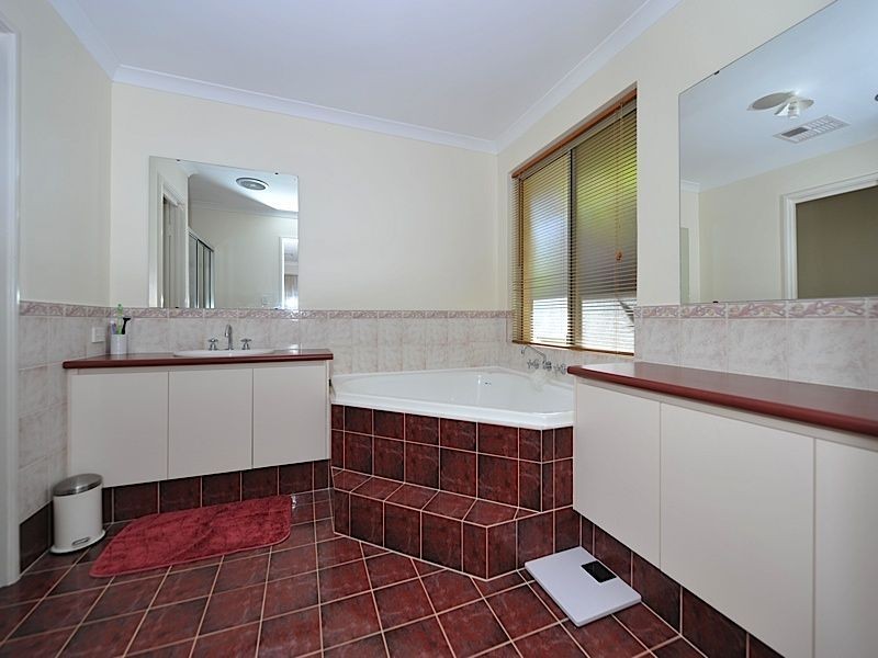 19 Tortorici Avenue, Sinagra WA 6065