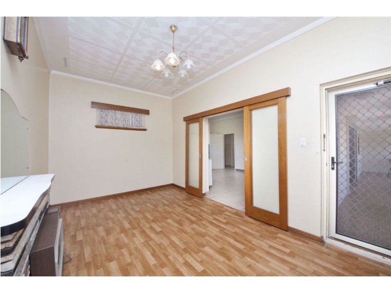 37 Birchley Road, Yangebup WA 6164