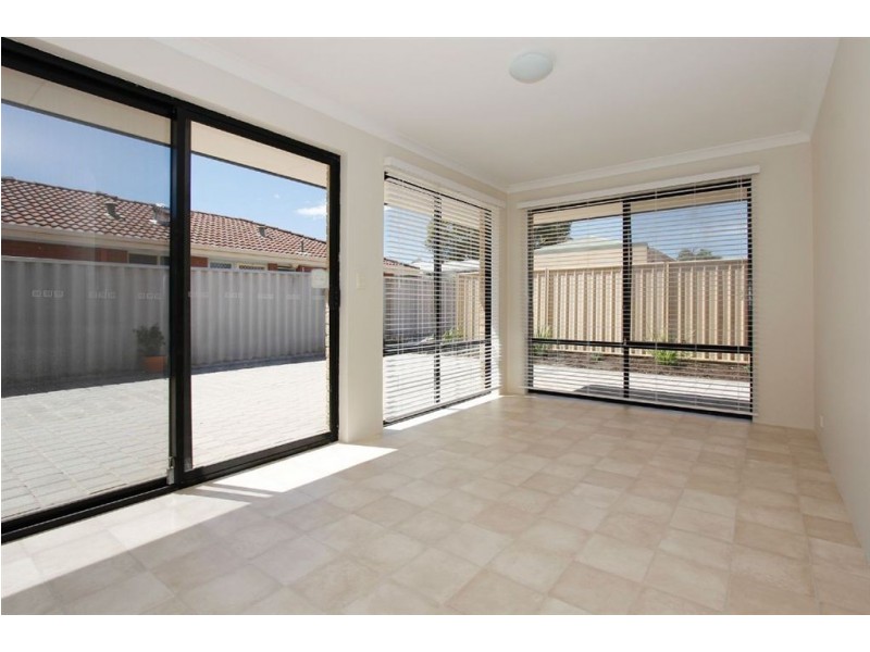 10 Hurford Street, Hamilton Hill WA 6163