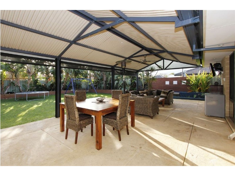 6 Calder Way, Atwell WA 6164