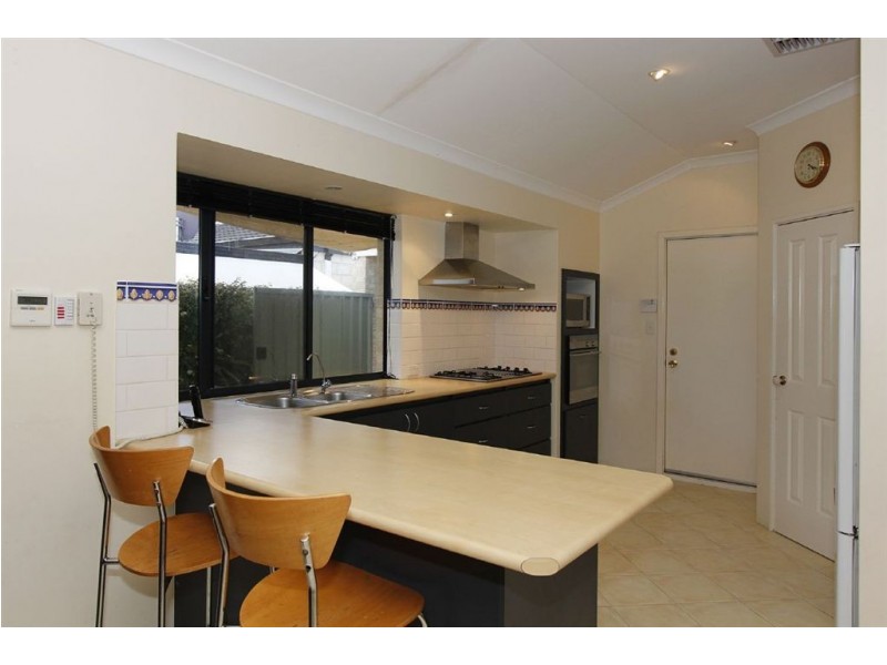 6 Calder Way, Atwell WA 6164