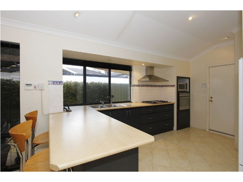 6 Calder Way, Atwell WA 6164