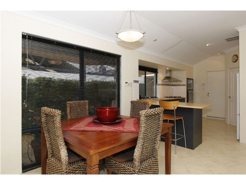 6 Calder Way, Atwell WA 6164