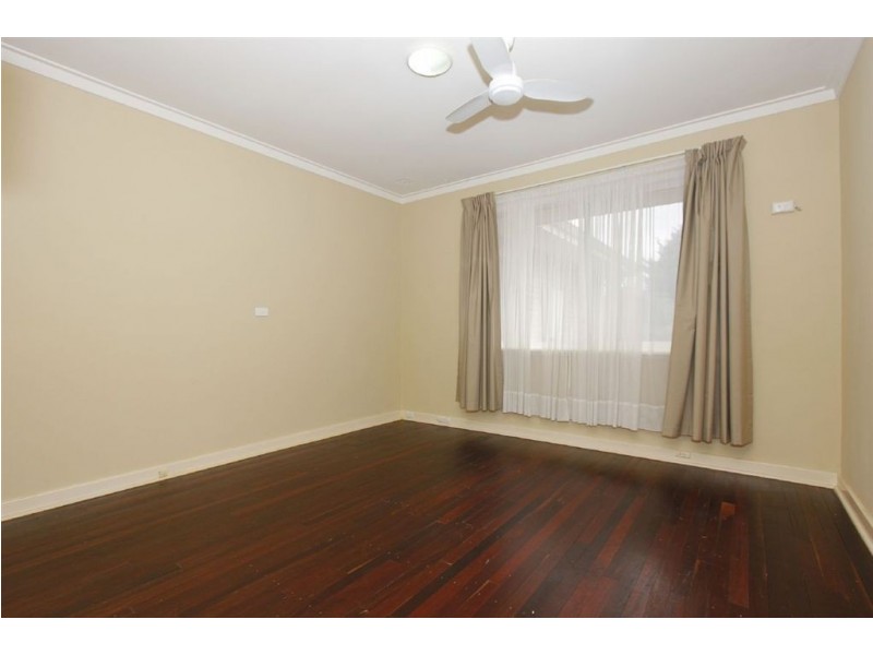 1 Dixon Street, Beaconsfield WA 6162