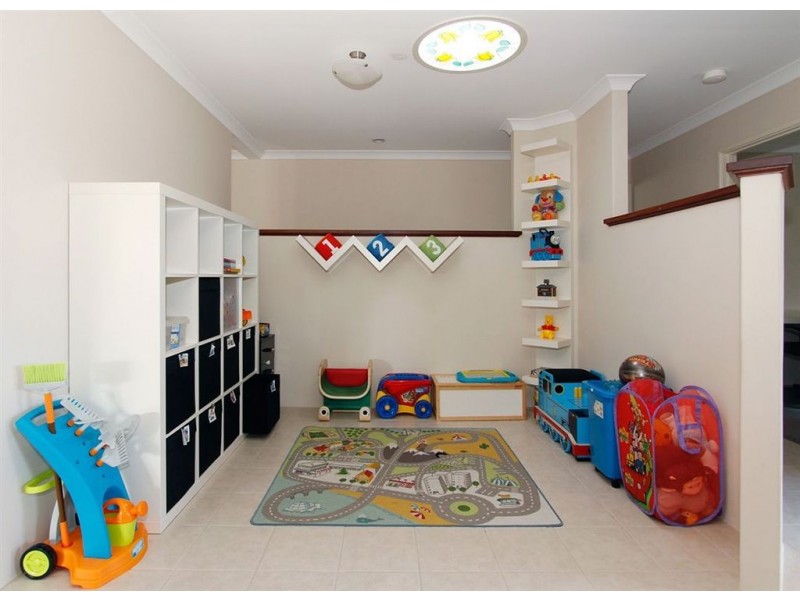 7 Bree Close, Atwell WA 6164