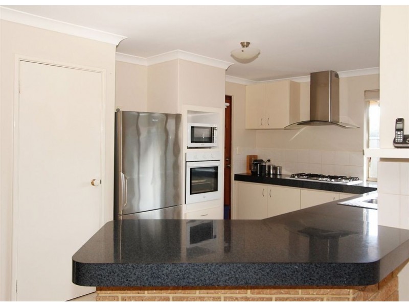 7 Bree Close, Atwell WA 6164