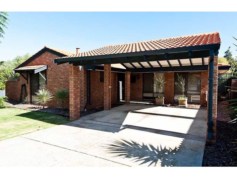 5 Keys Court, Leeming WA 6149