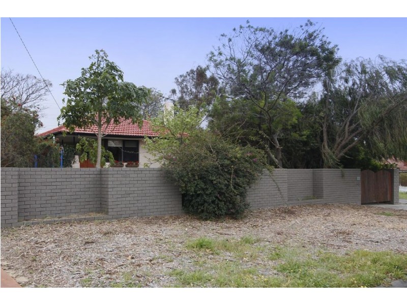 18 Caliban Way, Coolbellup WA 6163