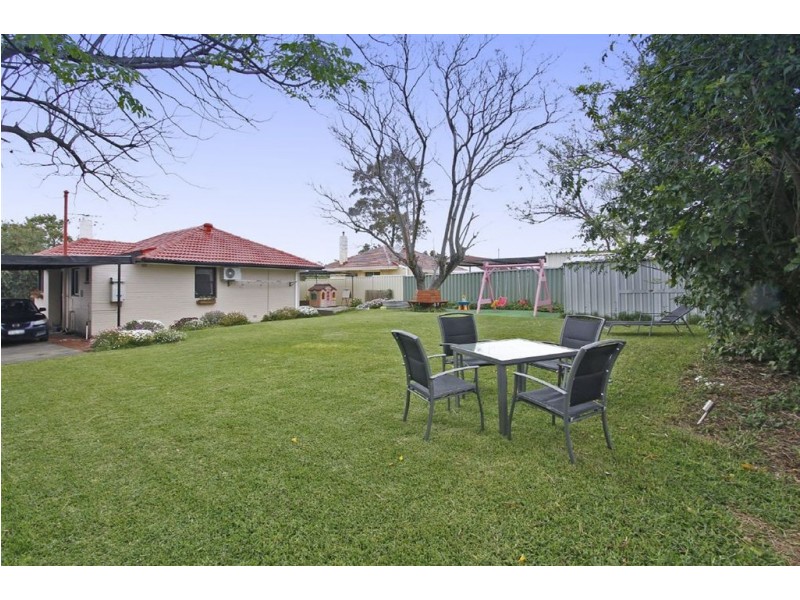 18 Caliban Way, Coolbellup WA 6163