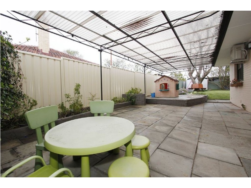 18 Caliban Way, Coolbellup WA 6163