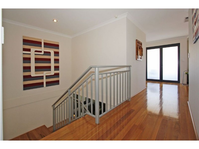 3 Orlando Avenue, Bibra Lake WA 6163